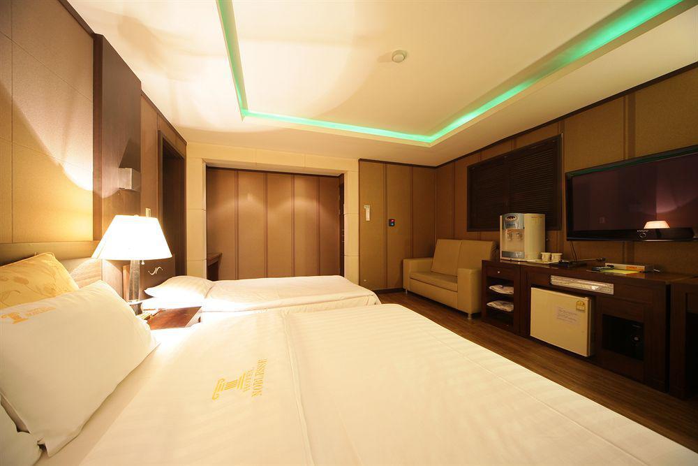Hotel Noblesse, Yeoksam Сеул Экстерьер фото